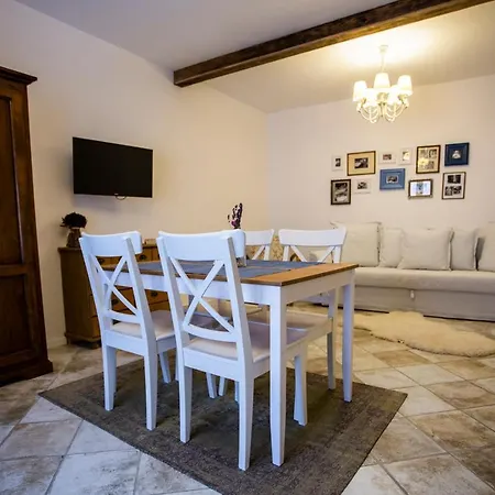Aparthotel Magistr *